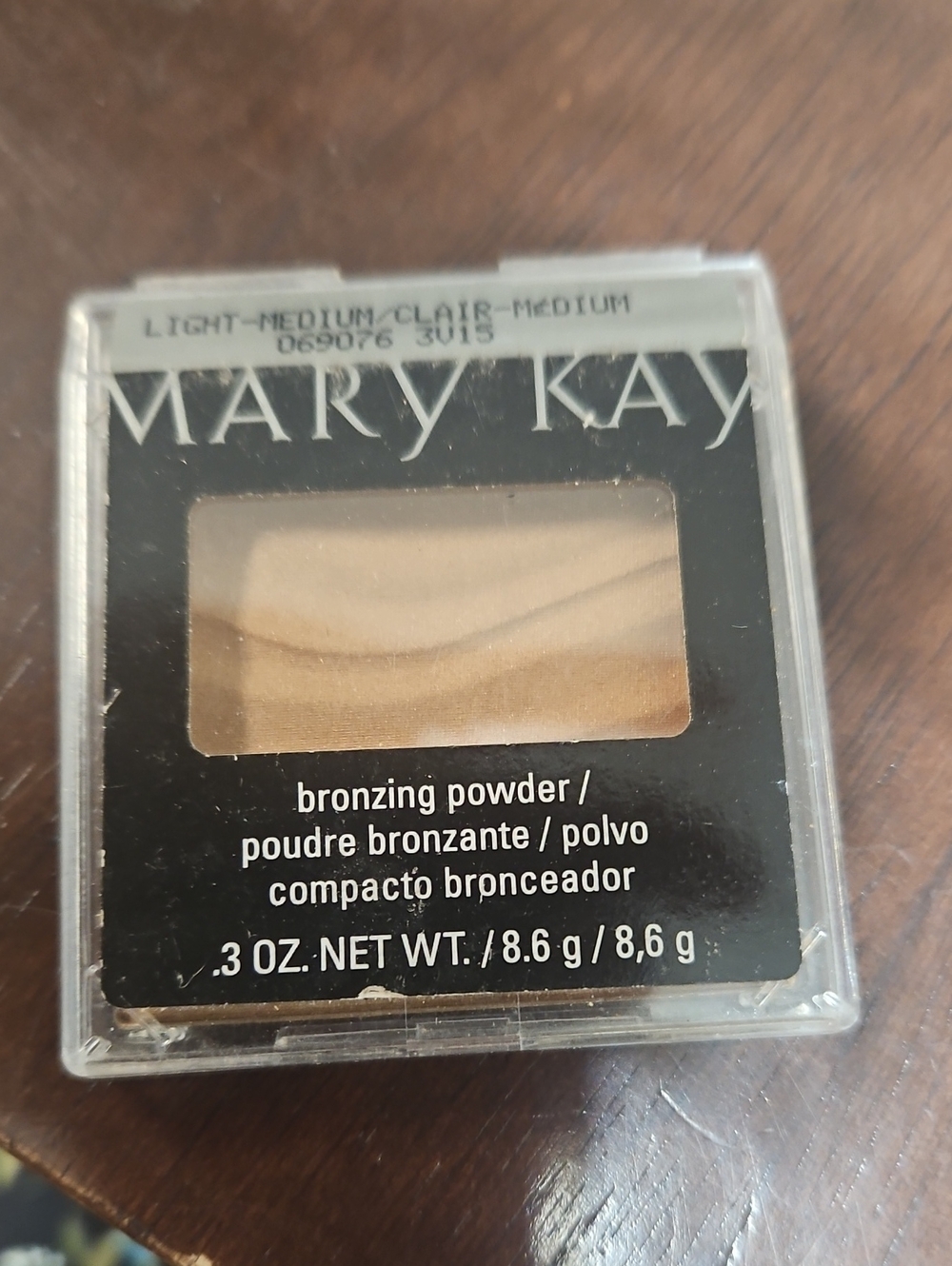 Mary Kay Bronzing Powder - Light-Medium